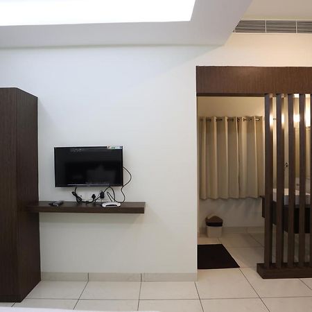 Lgp Residency Hotel Tiruchirappalli Екстериор снимка